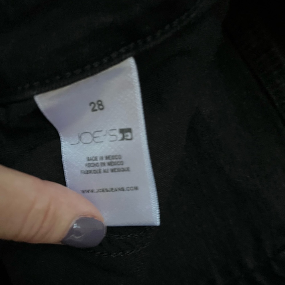 Women’s Joe’s jeans, straight leg size 28 black denim